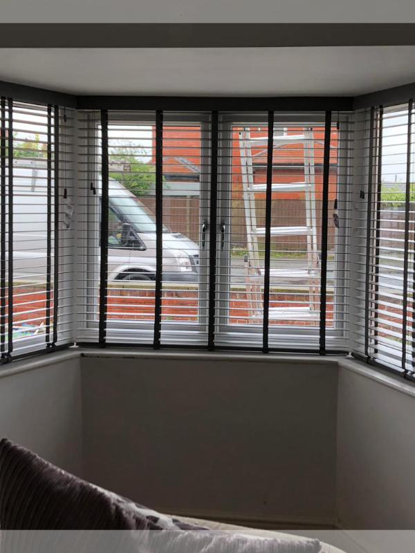 Bay Window Blinds Inspiration For Blinds For Your Bay Window